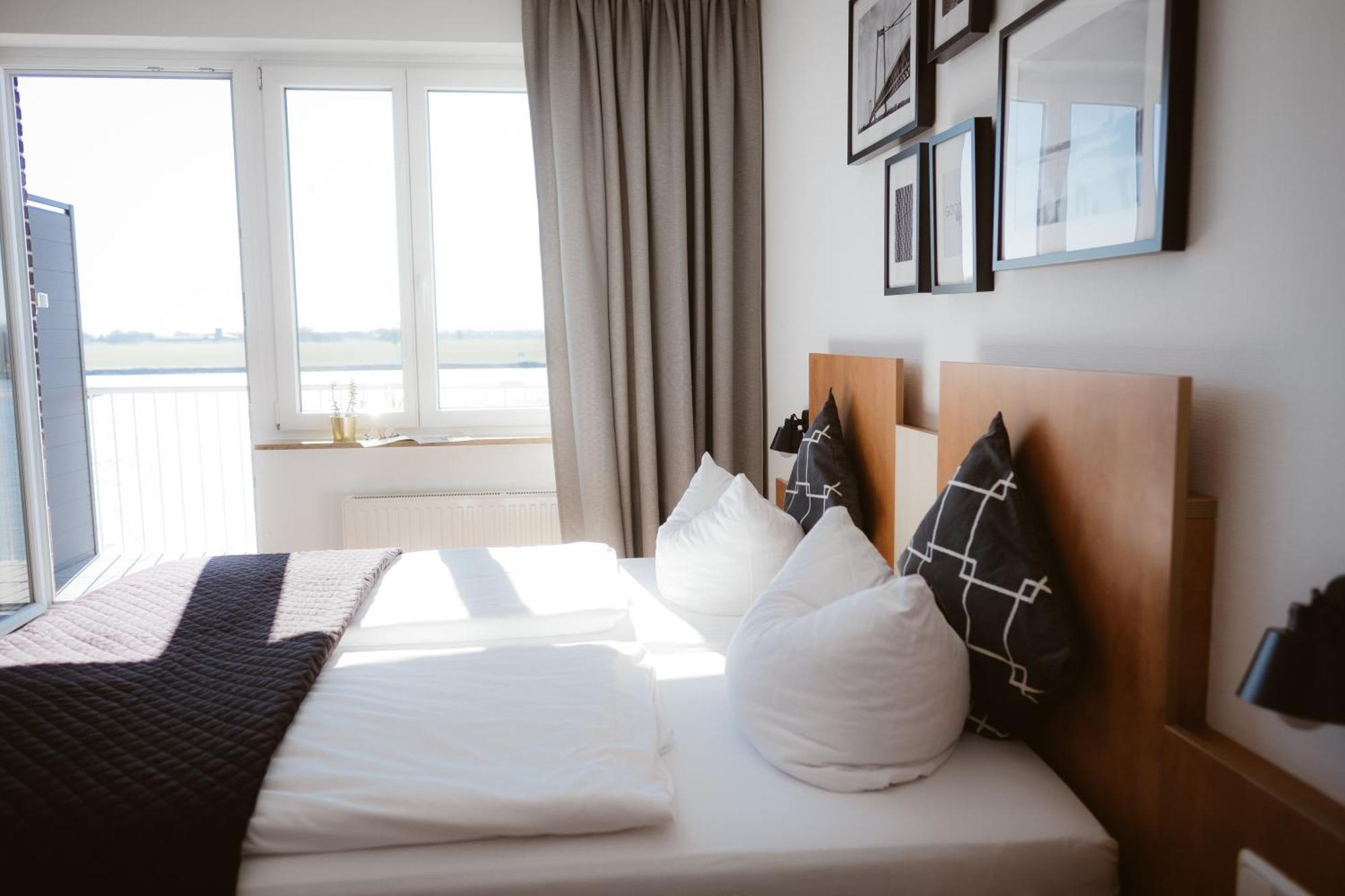 Hotel Rheinpromenade8 Еммеріх Екстер'єр фото